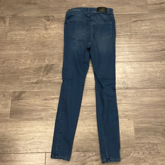 Jeans - Picture 2 of 4